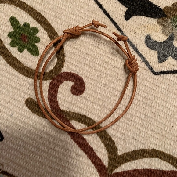 Leather bracelet - Picture 2 of 3